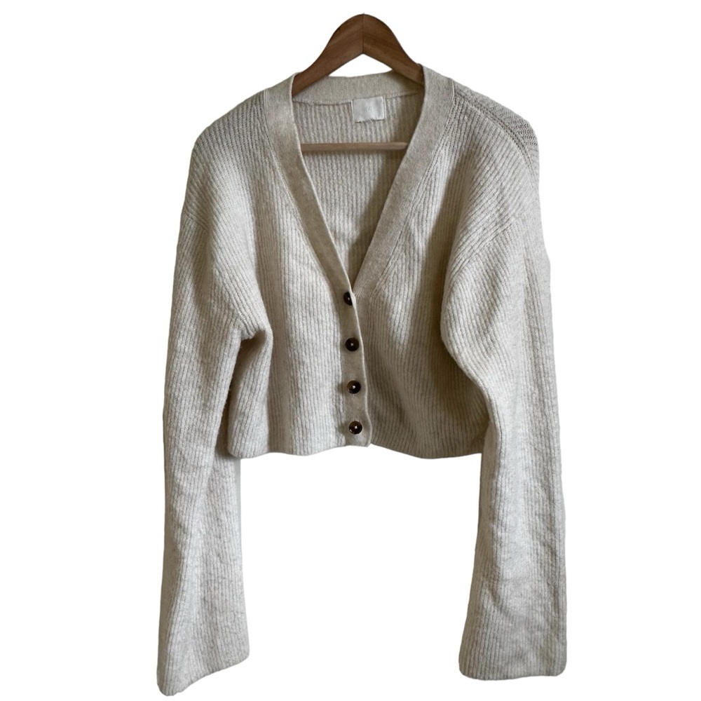 H&M women’s cropped cardigan medium cream